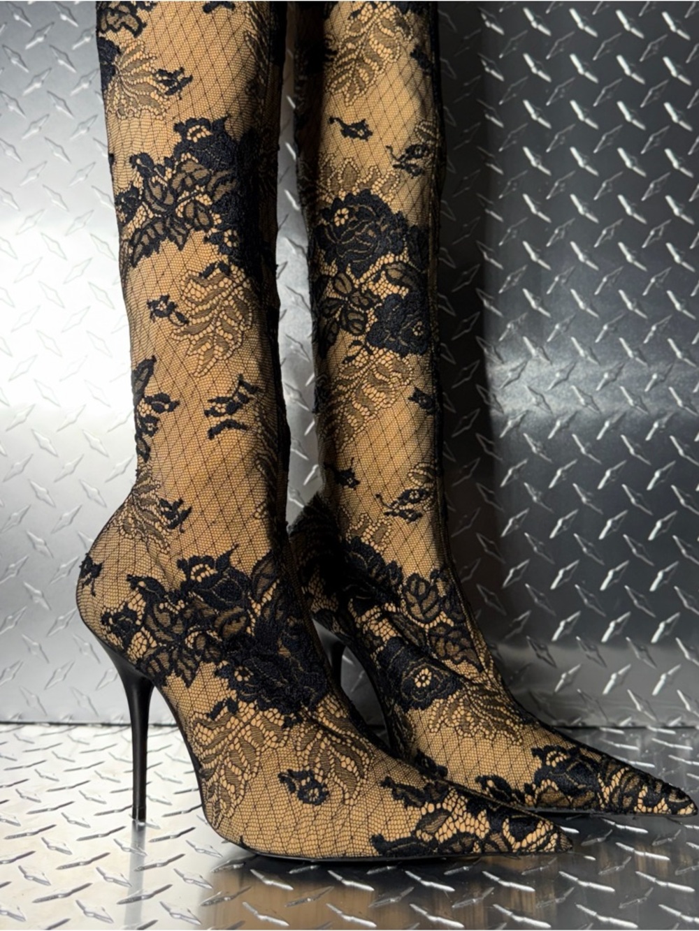 Balenciaga Dentelle Lace Over The Knee Lace Knife Boots in Beige/Black 37 - Picture 3 of 7
